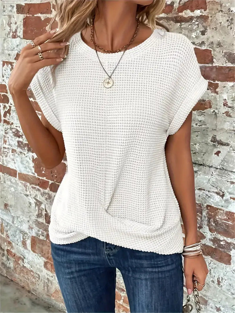 Matilda | Short-sleeved blouse with texture and buttons