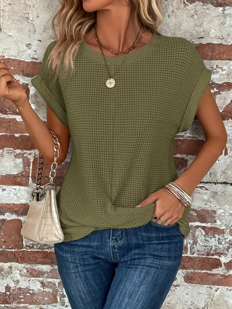 Matilda | Short-sleeved blouse with texture and buttons