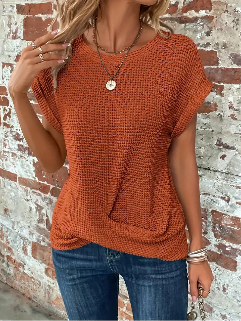Matilda | Short-sleeved blouse with texture and buttons