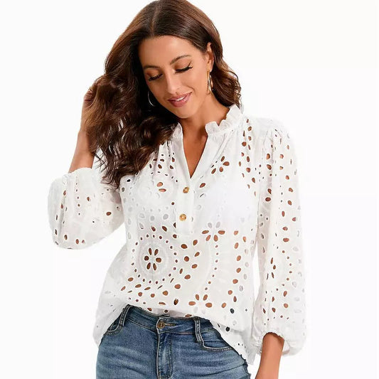 Elsie | Embroidered summer blouse in airy polyester