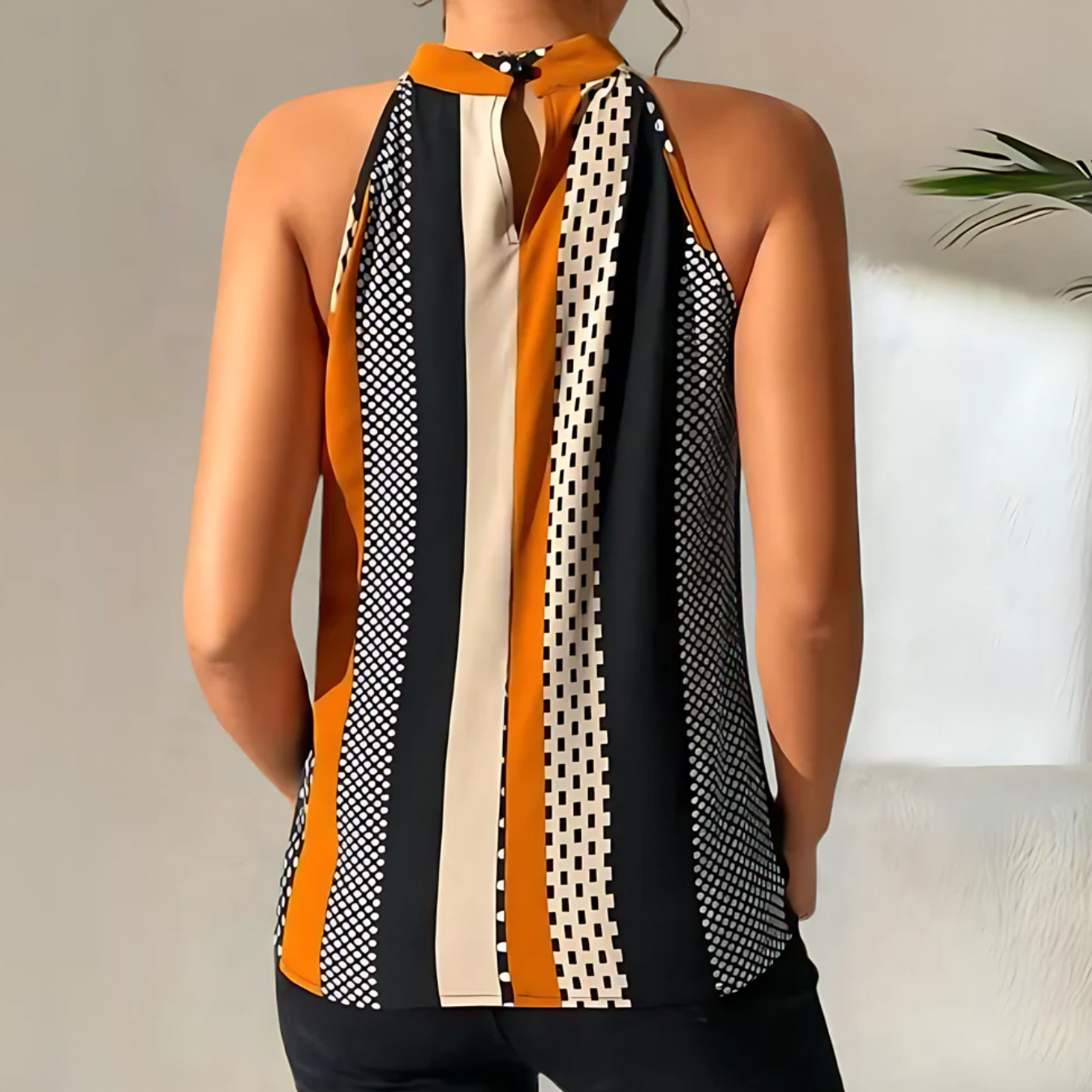 Tilde | Sleeveless halter neck top with geometric print