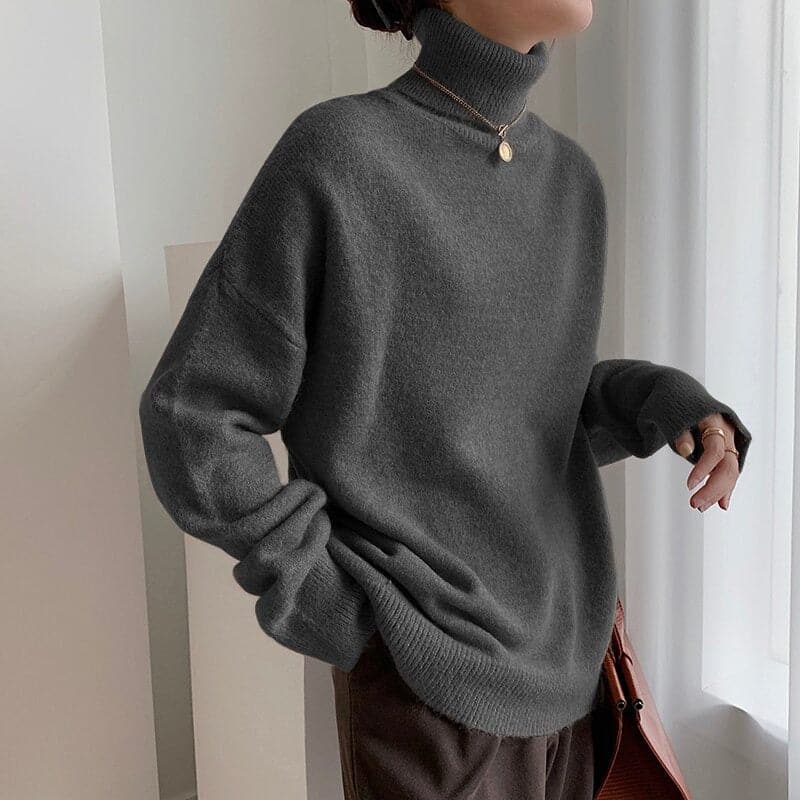 Ingrida knitted turtleneck – loose fit for women who like relaxed chic