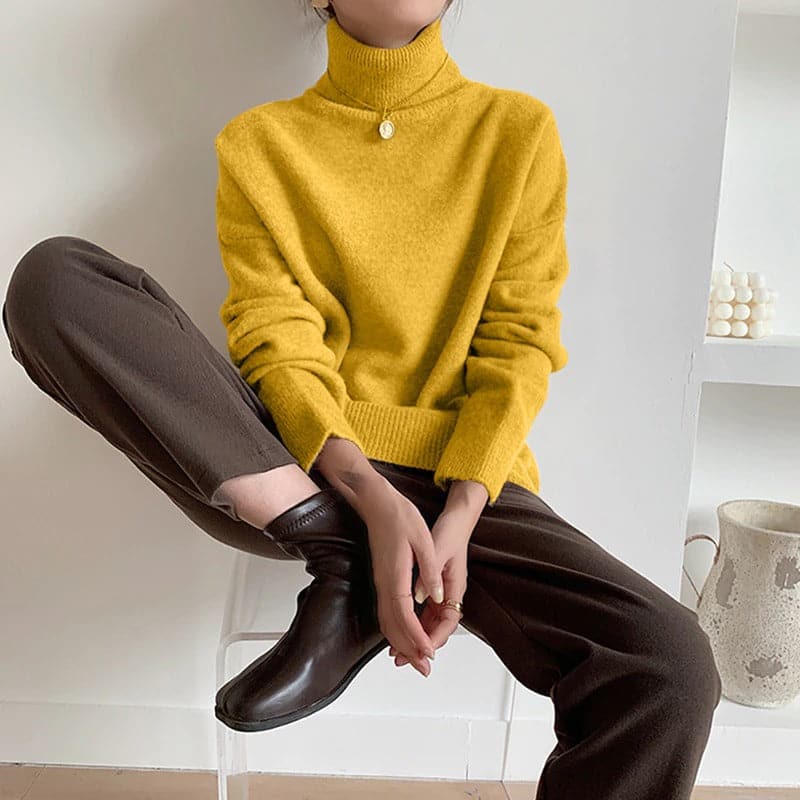 Ingrida knitted turtleneck – loose fit for women who like relaxed chic
