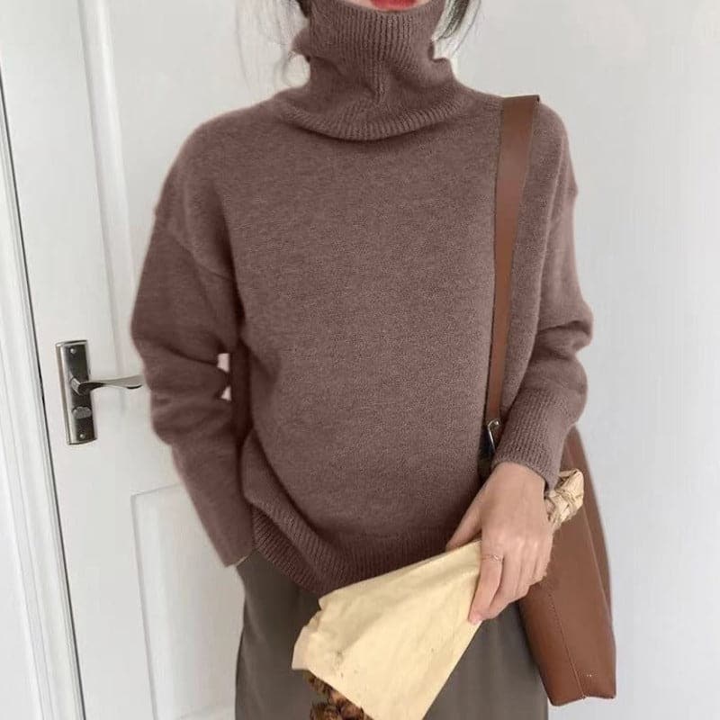 Ingrida knitted turtleneck – loose fit for women who like relaxed chic